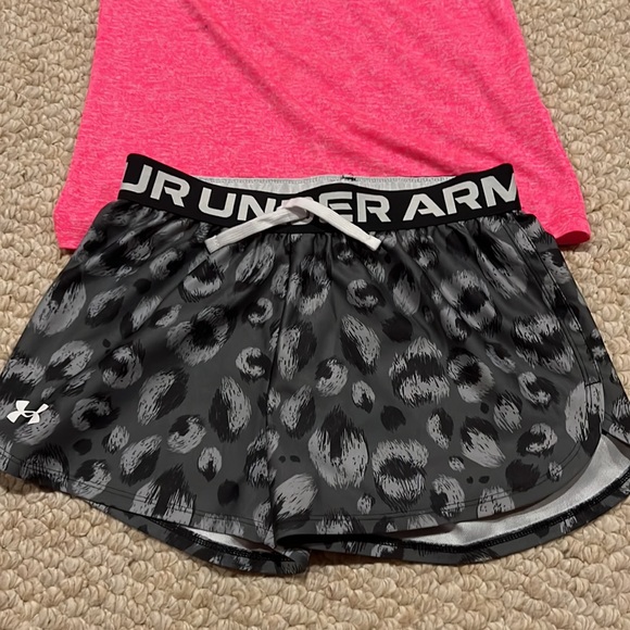 Girls Under Armor Heatgear outfit - Picture 13 of 16
